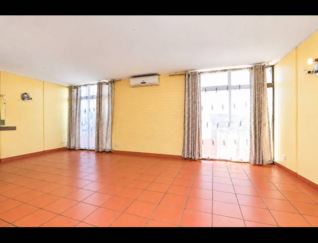 3 BEDROOM APARTMENT FOR SALE IN ESSENWOOD